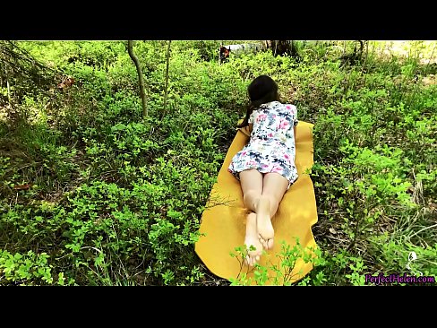 ❤️ Nieznajomy z Tindera masturbuje moją cipkę i pieprzy mnie namiętnie w lesie Porno fb at us