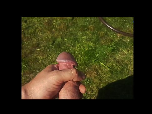❤️ Hot hottie dostaje jej różowy cipki fucked i cums z squirt w letnim ogrodzie Porno fb at us