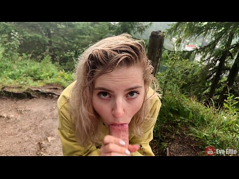 ❤️ Dziewczyna połyka cum po publicznym obciągnięciu - Eva Elfi Porno fb at us